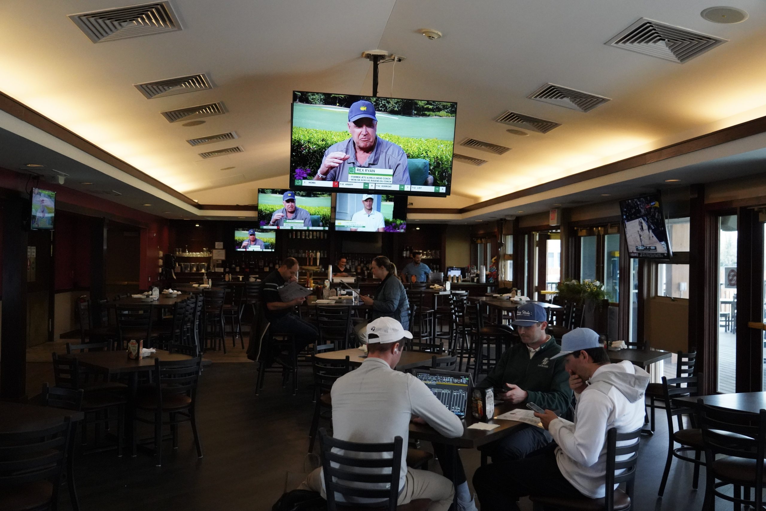 04 Taphouse Grill Riverwoods (2) (2)