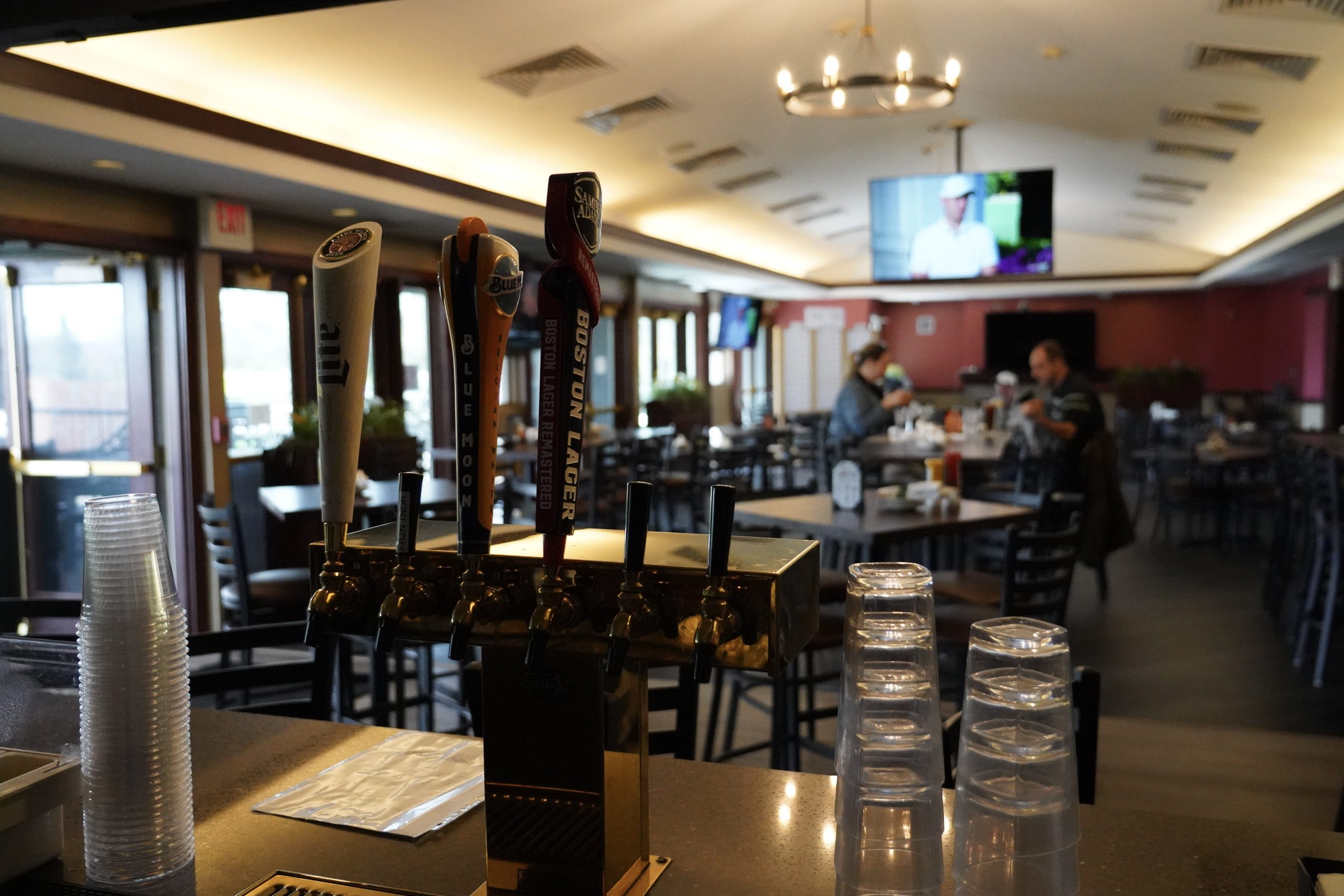 04 Taphouse Grill Riverwoods (8) (1)
